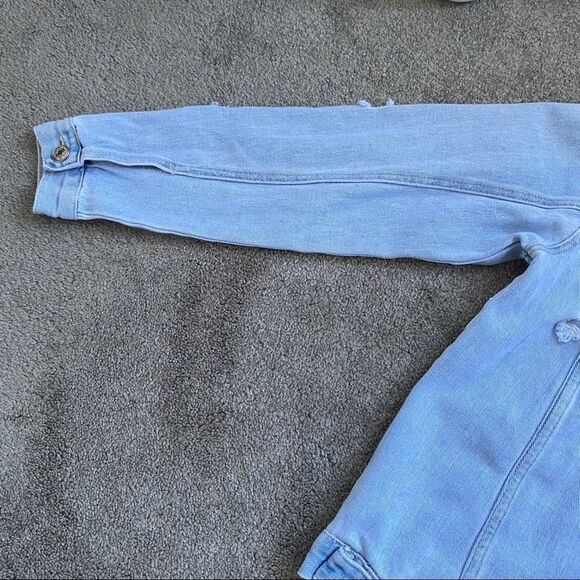 Forever 21 Denim Jacket - Picture 5 of 8